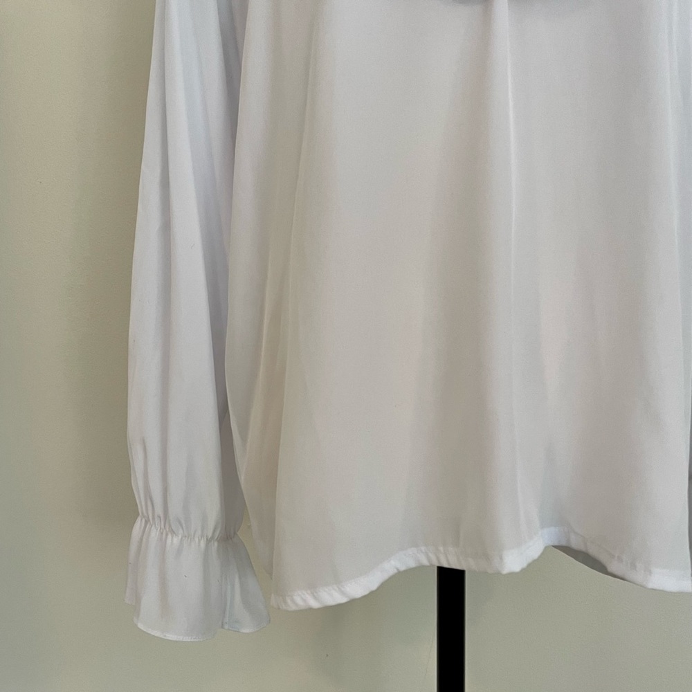 SOLD :: Vintage 90s Bertha Collar Blouse - Picture 5 of 10